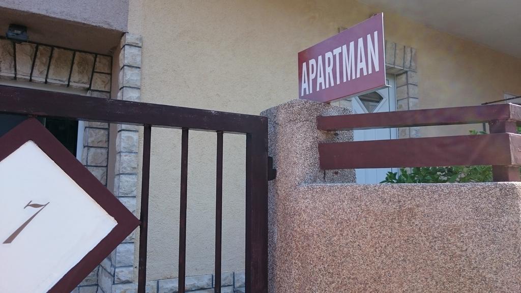 Apartments Jita Primosten Bagian luar foto